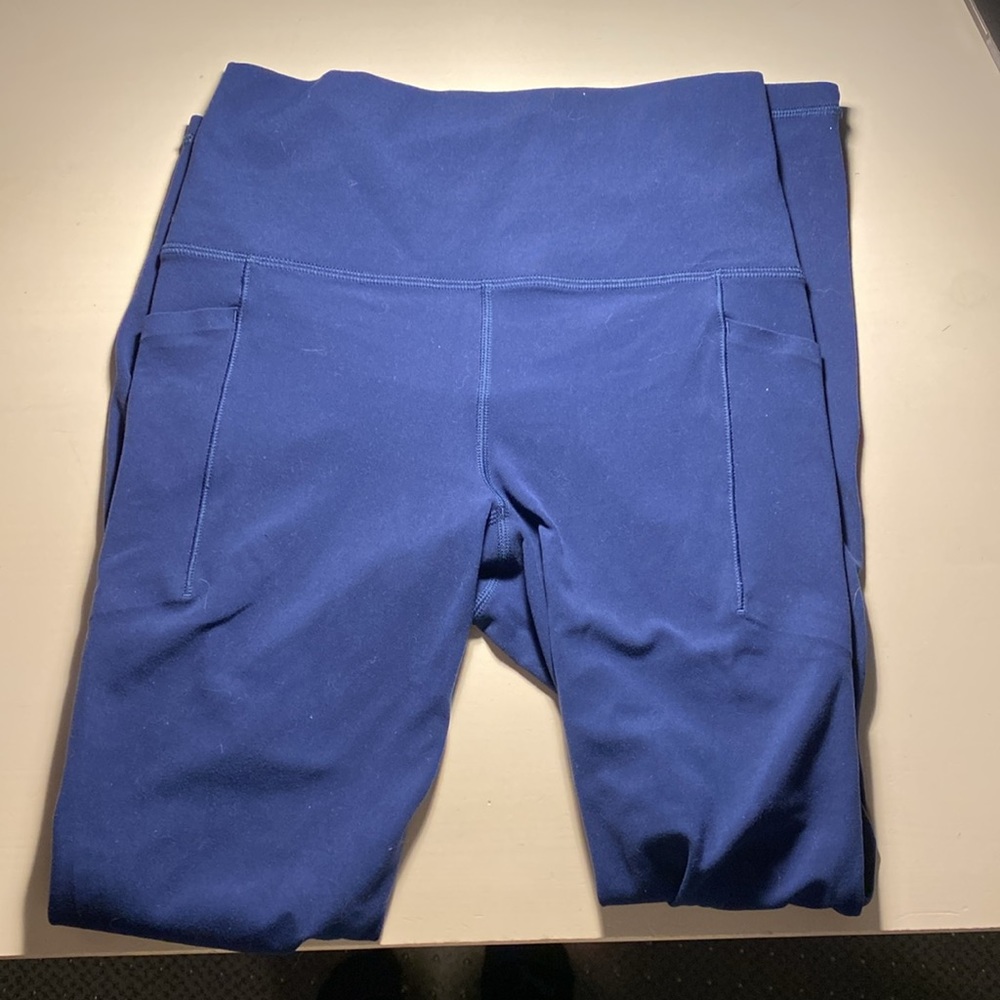 Athleta leggings w pockets!!!